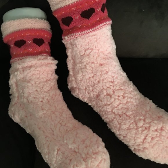 Warm Heart Fuzzy Pink Slipper Socks Size 8=11  NWT  So Soft and warm  Box Hom1 - Picture 4 of 6